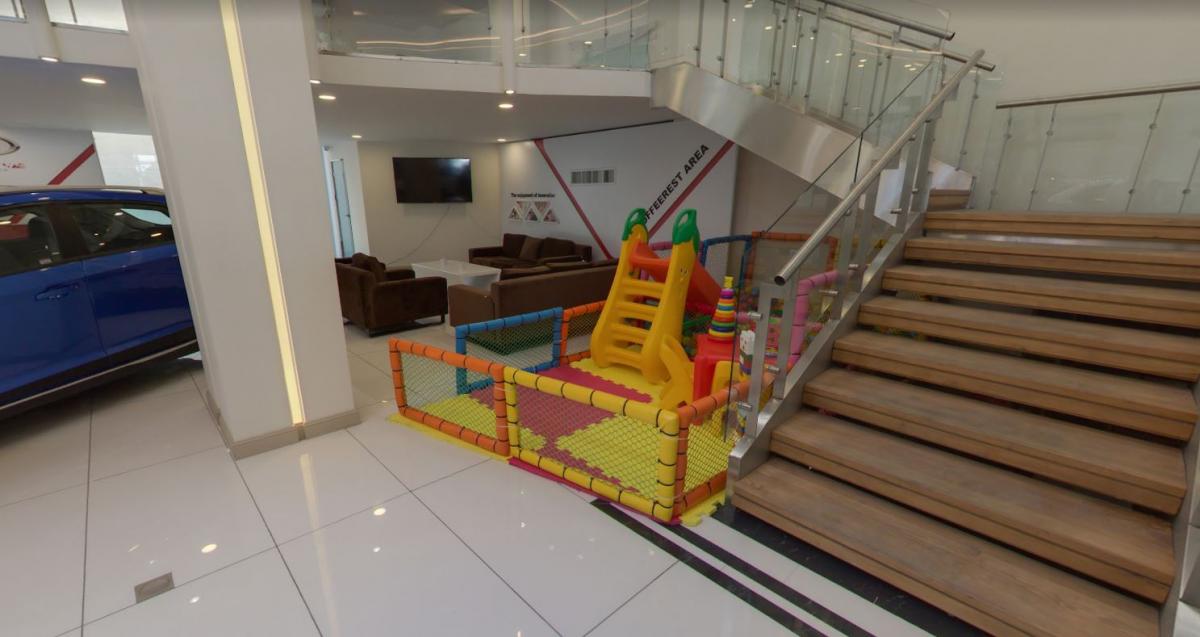 نمایندگی ام وی ام و چری در شهرک غرب  کد 777 - نمای داخلی - 2.JPG