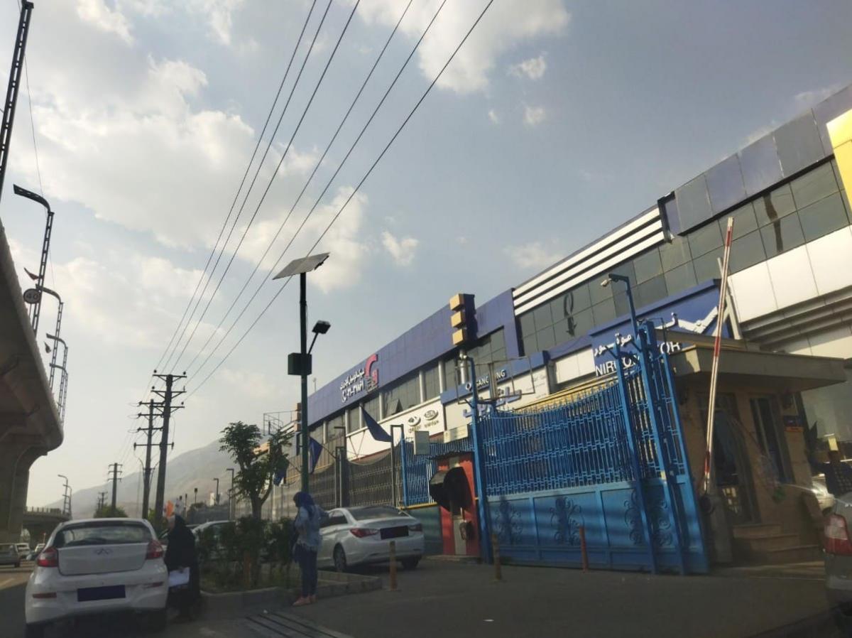 نمایندگی بهمن موتور گودرزی در بزرگراه فتح - 1049.jpg