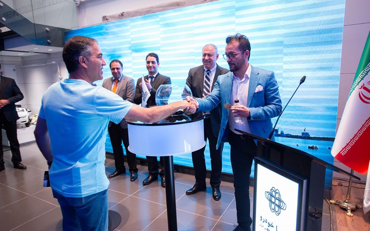 نمایندگی بی ام و در دادمان 2.jpeg