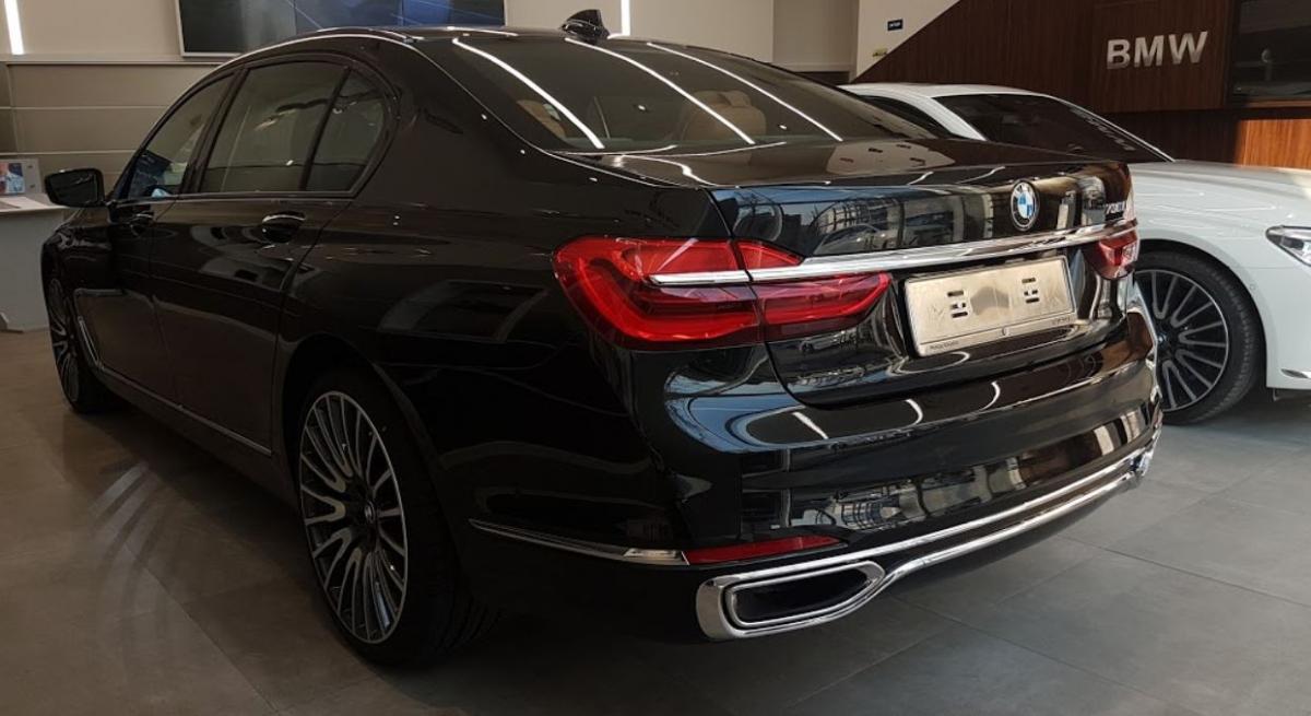 نمایندگی بی ام و نیاوران.JPG