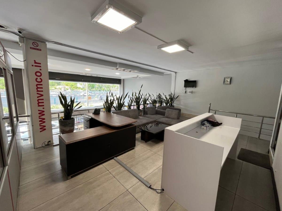 نمایندگی فروش و نمایشگاه مدیران خودرو خسروانی - نمای داخلی - 2.jpg