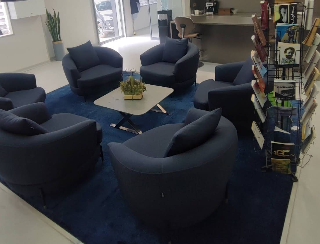 نمایندگی مدیران خودرو حاج نيلی در اصفهان - کد 113 - 2.jpg