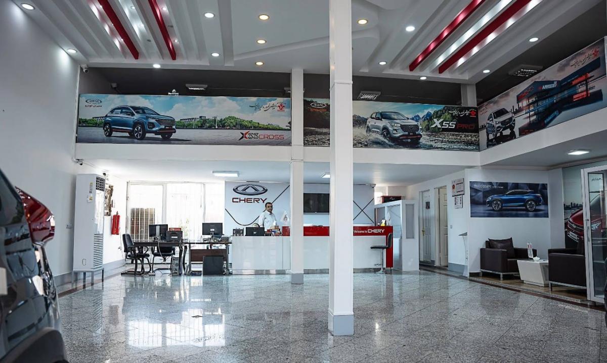 نمایندگی مدیران خودرو در بلوار 22 بهمن تبریز - کد 217 - نمای داخل - 3.jpg