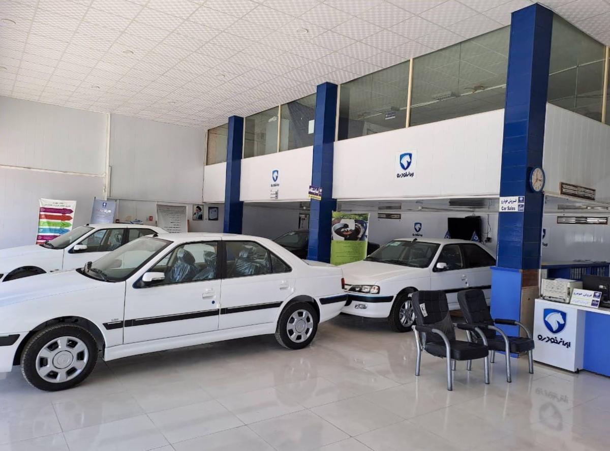 نمایندگی و تعمیرگاه ایران خودرو نعمت الهی در ارسنجان - 2279 - شوروم.jpg