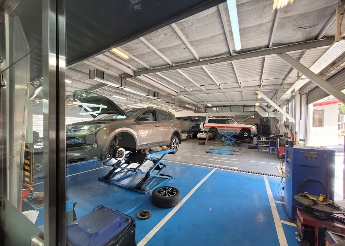 نمایندگی و تعمیرگاه ایرتویا اتو خندان در سید خندان - نمای تعمیرگاه.jpg