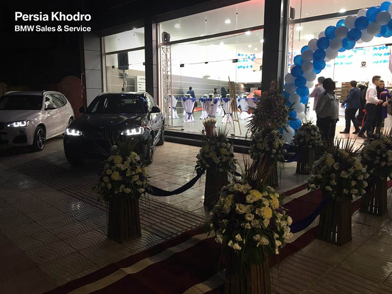 نمایندگی و تعمیرگاه بی ام و در کرمان.jpg