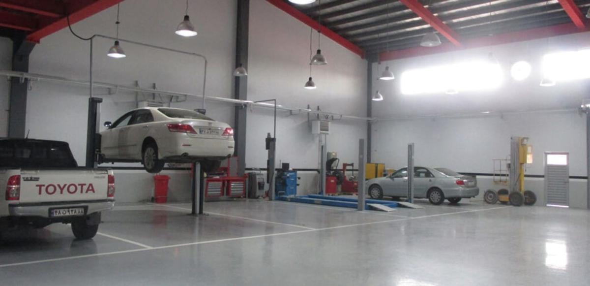 نمایندگی و تعمیرگاه تویوتا و لکسوس پژوهش در رشت - فضای داخلی تعمیرگاه - 2.jpg