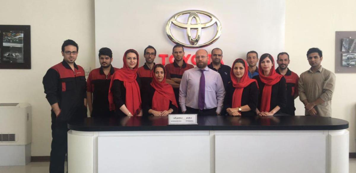 نمایندگی و تعمیرگاه تویوتا و لکسوس پژوهش در رشت - پرسنل.jpg
