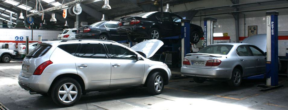 نمایندگی و تعمیرگاه مرکزی سایپا در میدان آزادی.JPG