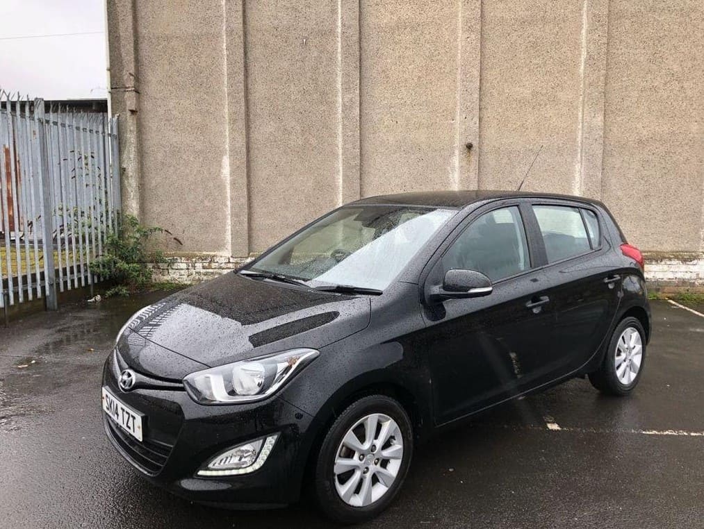 نمایندگی و تعمیرگاه هیوندای آسان موتور در یزد - کد 305 - i20.jpg