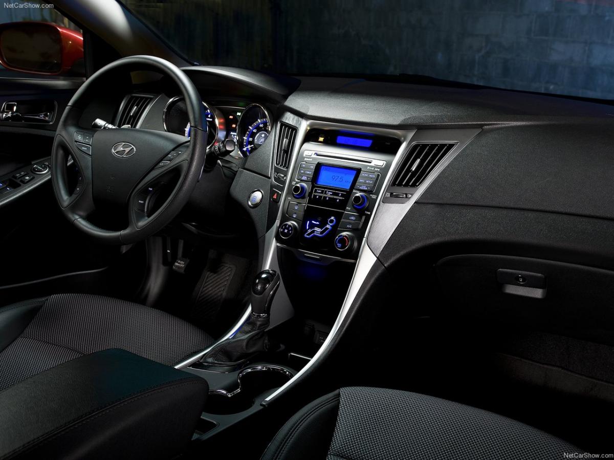 نمایندگی و تعمیرگاه هیوندای آسان موتور مرادی در شریعتی - کد 212 - 2.jpg