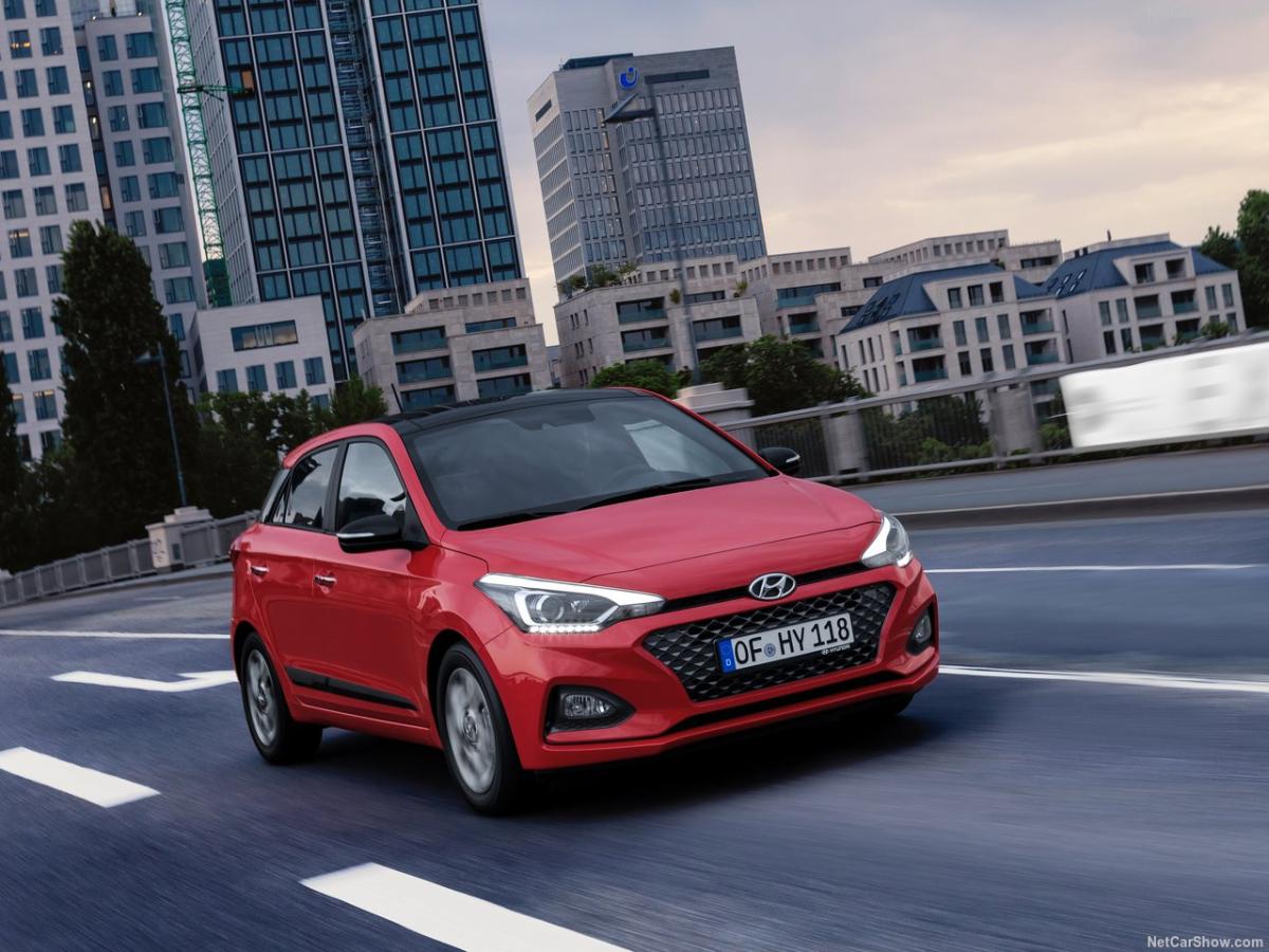 نمایندگی و تعمیرگاه هیوندای آسان موتور وانونی در اصفهان - کد 304 - i20.jpg