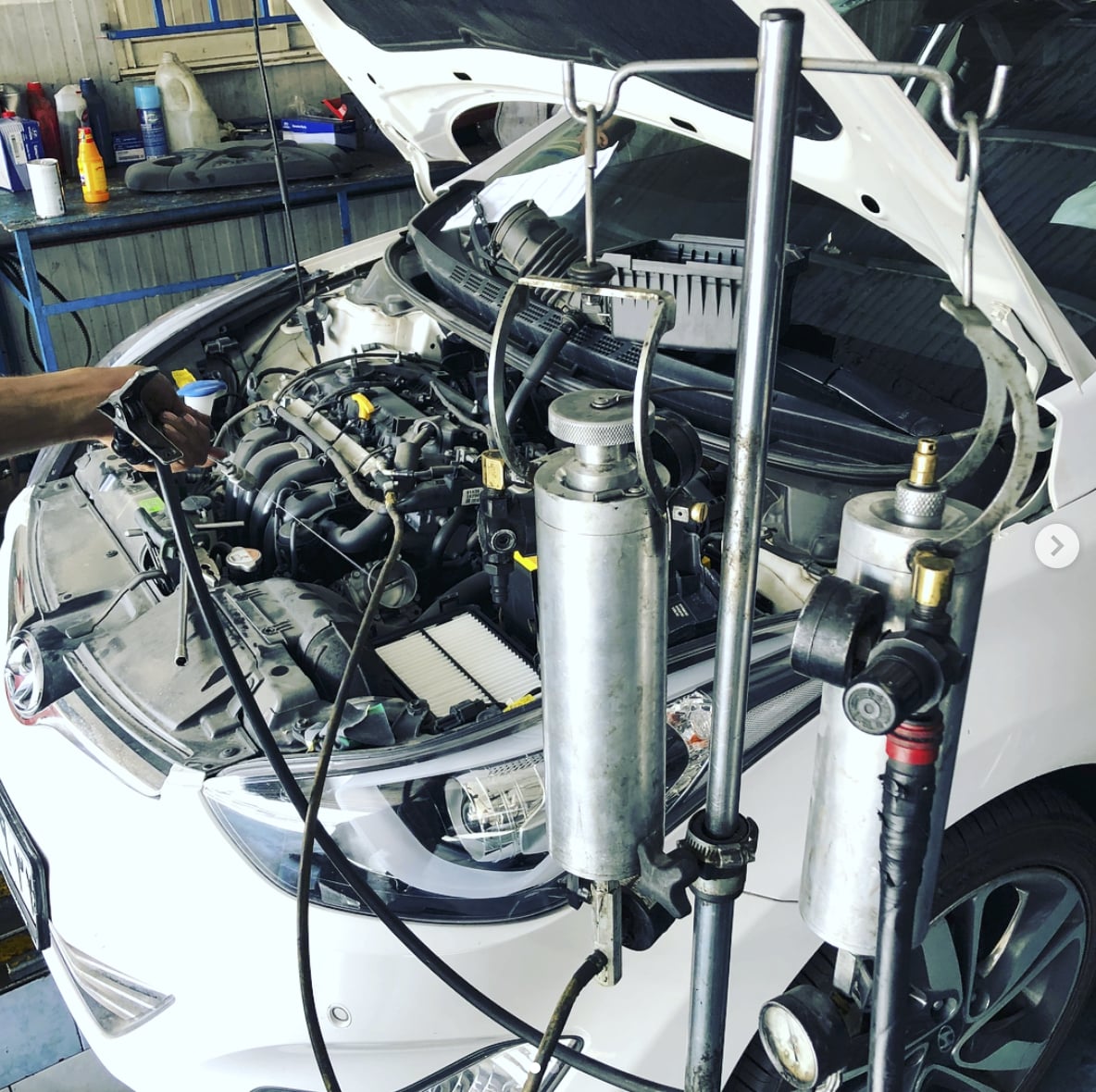 نمایندگی و تعمیرگاه هیوندای آسان موتور سازش در اشرفی اصفهانی - کد 207 -.jpg