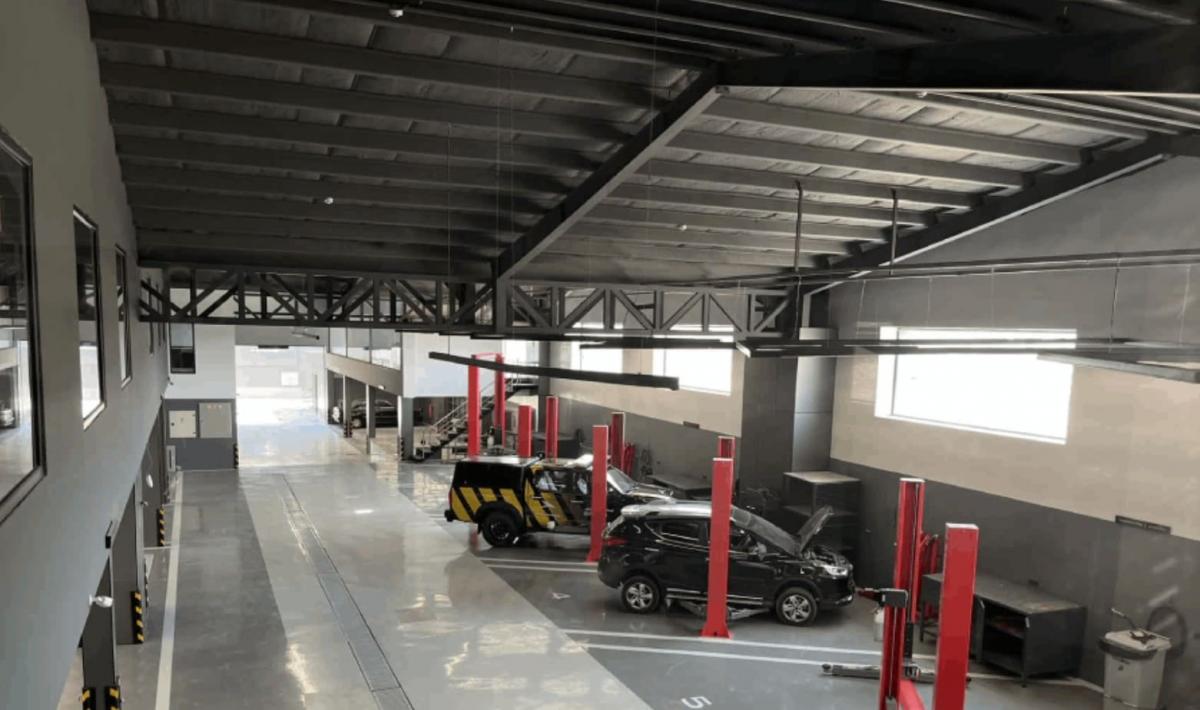 نمایندگی و تعمیرگاه کرمان موتور در بلوار آزادگان یزد - کد 4007 - 2.jpg