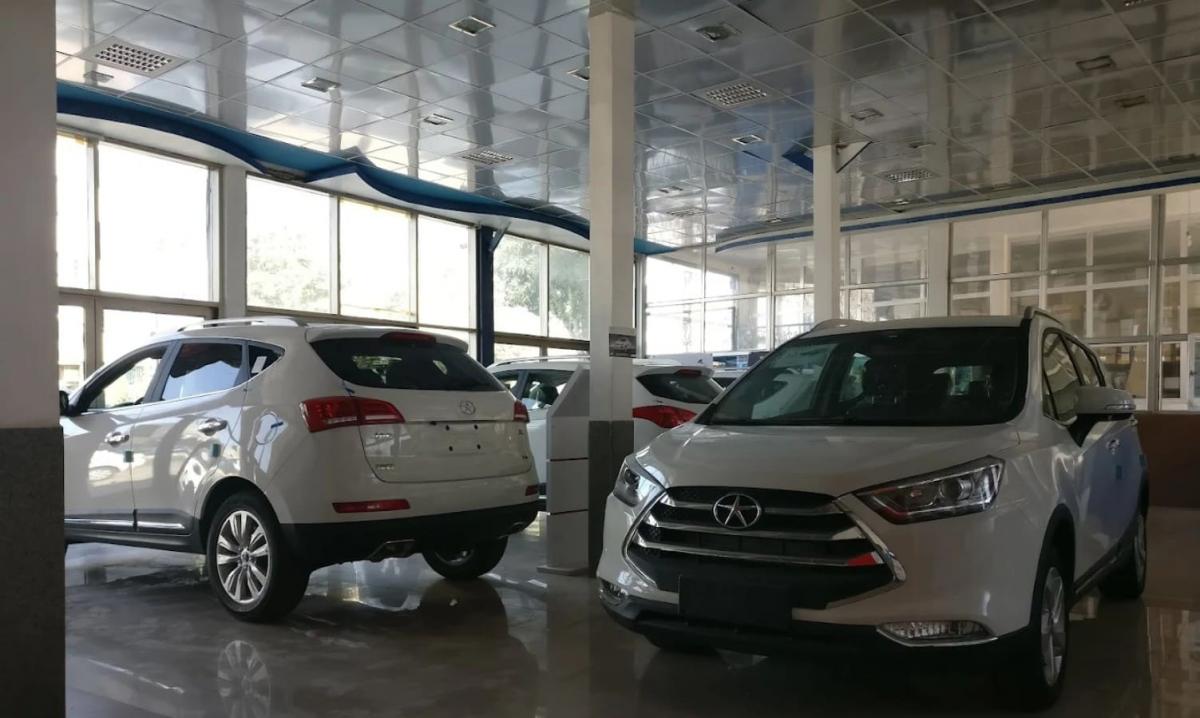 نمایندگی کرمان موتور 1201 در اردبیل - نمای نمایشگاه.jpg