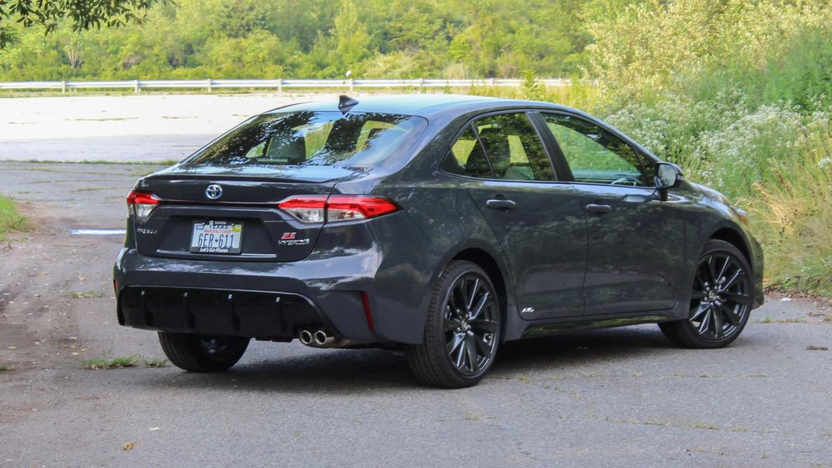 نگاهی کوتاه به کرولا هیبرید 2024 - 3.jpg