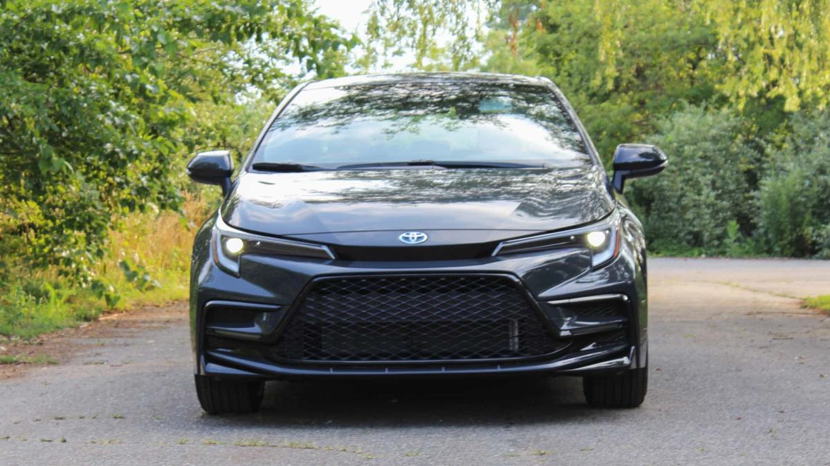 نگاهی کوتاه به کرولا هیبرید 2024 - 5.jpg