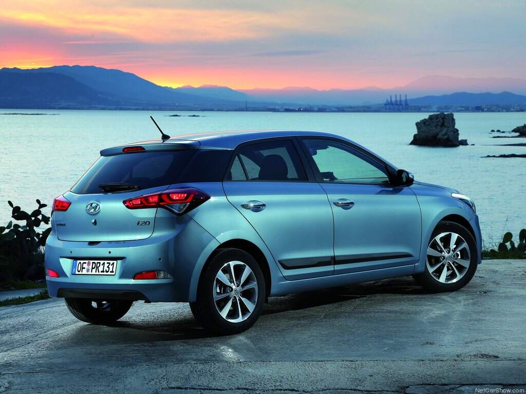 هیوندای i20.jpg