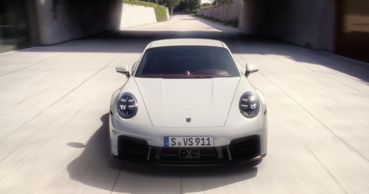 پورشه 911 کررا S مدل 2025 - نمای جلو.jpg