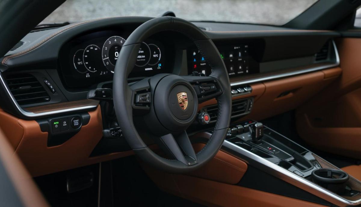 پورشه 911 کررا S مدل 2025 - نمای داخلی.jpg