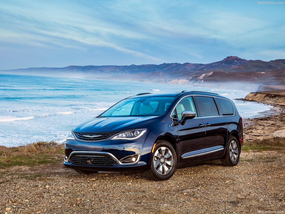 کرایسلر پسیفیکا 2020 - Chrysler Pasifica.jpg