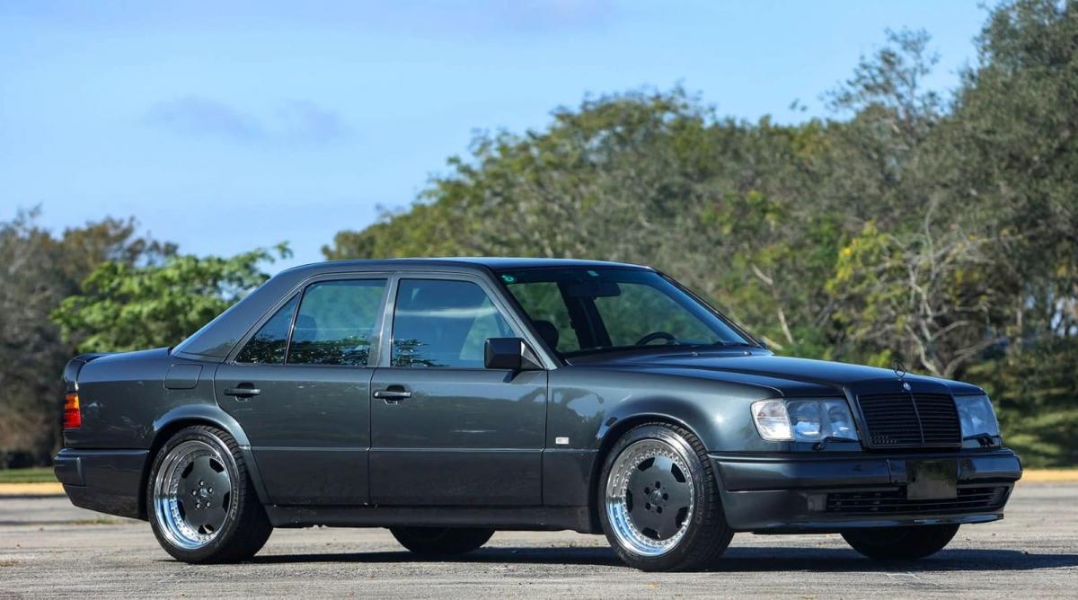 کلکسیون رؤیایی 40 مرسدس بنز نایاب و کمیاب در حراجی بزرگ ماه آینده - 1993 500 E AMG.jpg