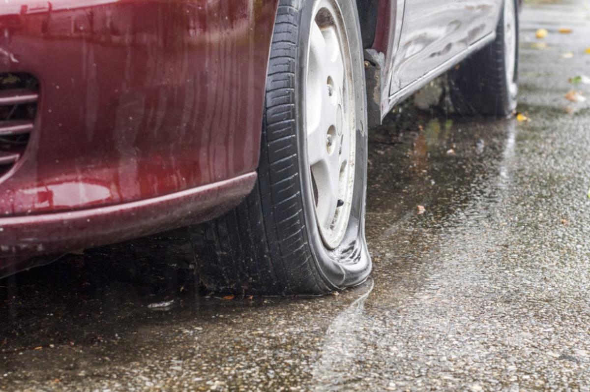 کم بودن باد تایر ها.jpg