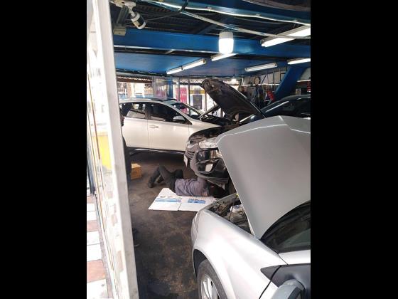 4 تعمیرگاه پارت.jpg