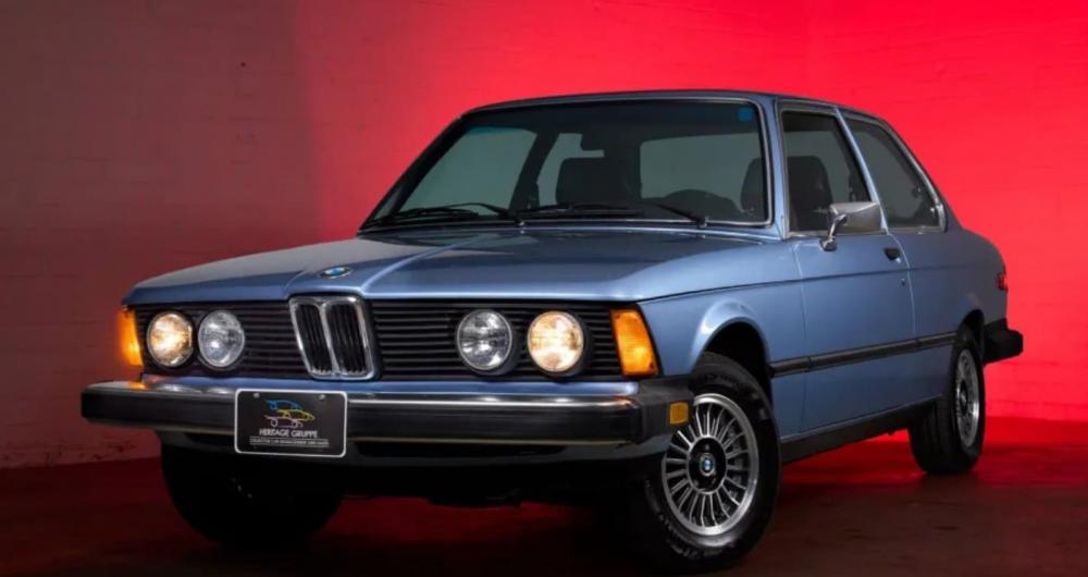 فروش ب ام و 320i مدل 1977 با کارکرد تنها 14 هزار کیلومتر