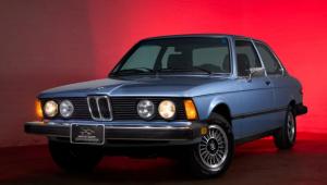 فروش ب ام و 320i مدل 1977 با کارکرد تنها 14 هزار کیلومتر