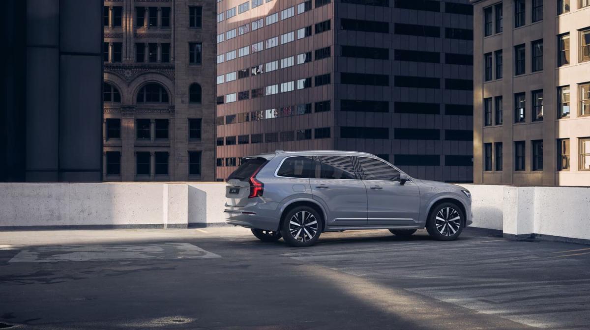 volvo xc90.jpg